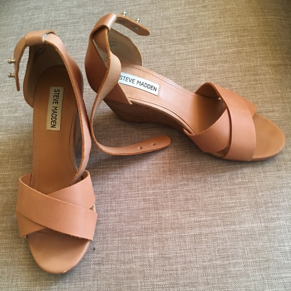 Beige wedged heels